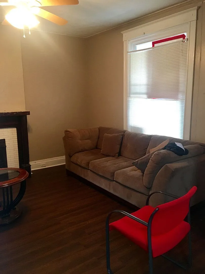 5 bed, 1.0 bath, $3,995 — Photo 2