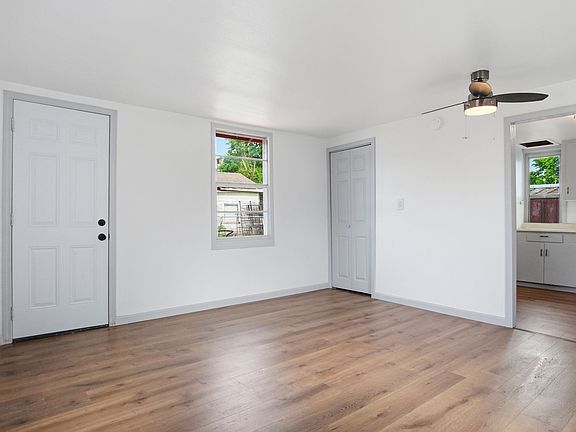 4th image of 2228 SW Grand Blvd #B