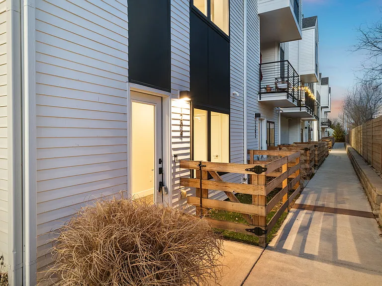 1204 S Reed Way — Photo 22