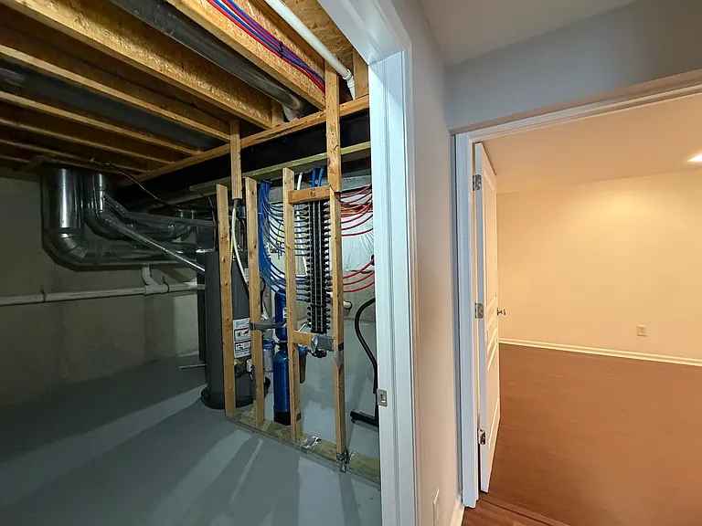 1108 Harding Dr — Photo 14