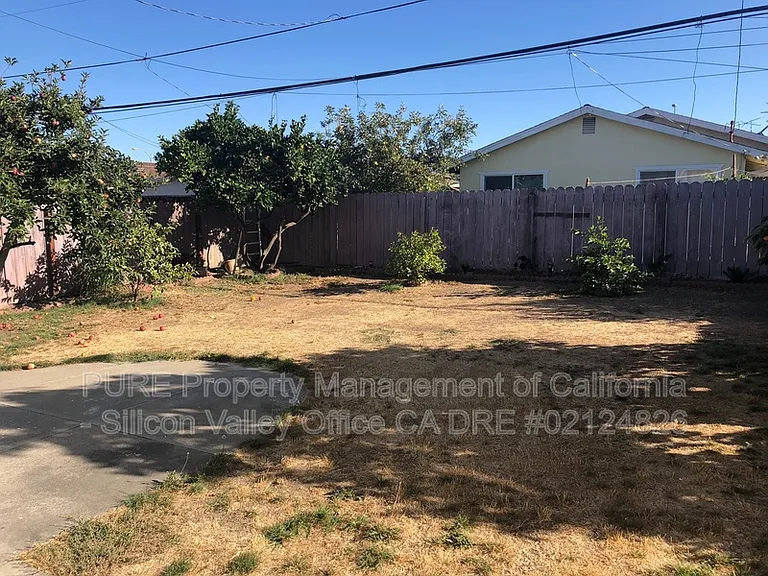 1694 Starlite Dr — Photo 18
