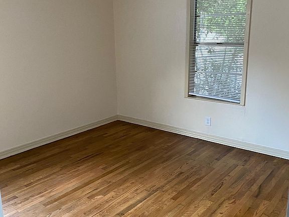 4th image of 5602 Watters Pl