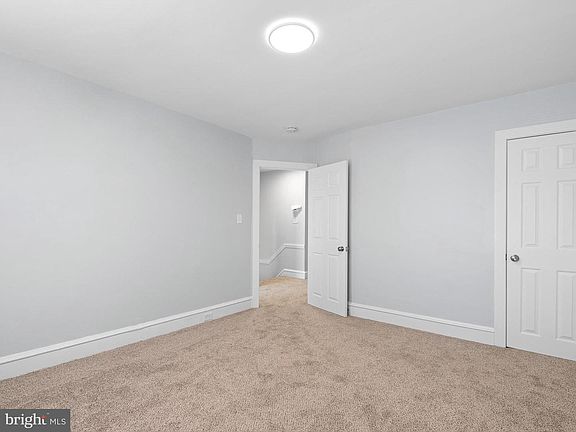 3rd image of 602 W 27th St