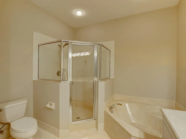 1260 Piazza Antinori — Photo 30