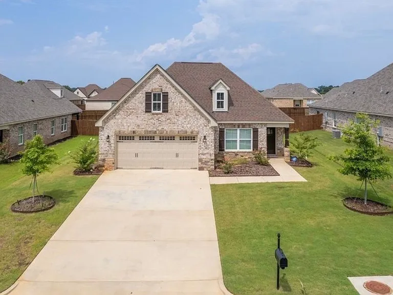 211 Lee Audis Ln — Photo 2