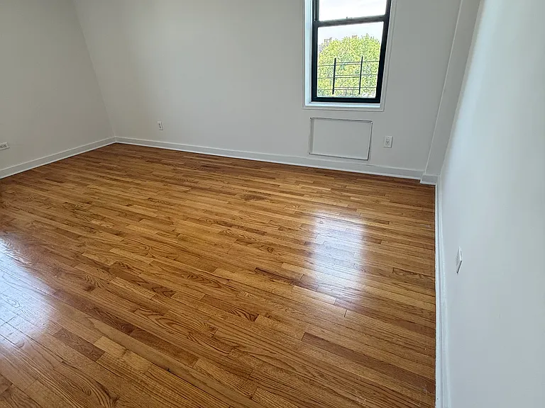 2365 E 13th St #5J — Photo 1