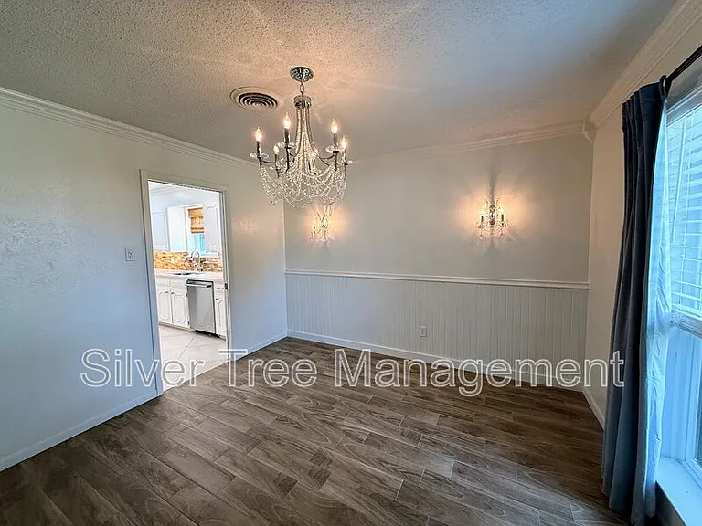 1710 Dickerson Dr — Photo 12