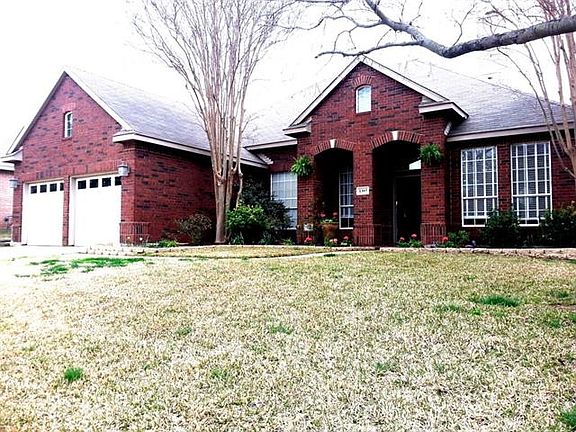 2nd image of 1305 Sweetwater Ln