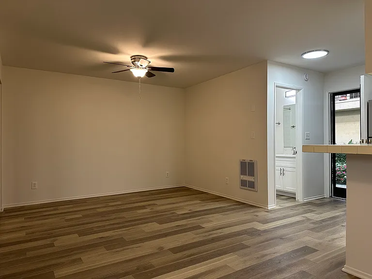 The Vallarta Apartments — Photo 11