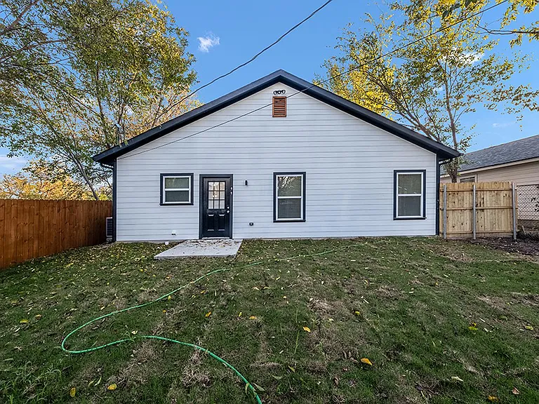1317 E Cannon St — Photo 21