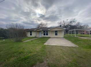 213 N Waco St, Mart, TX 76664