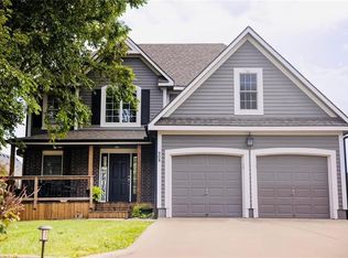 908 Hemlock St, Paola, KS 66071