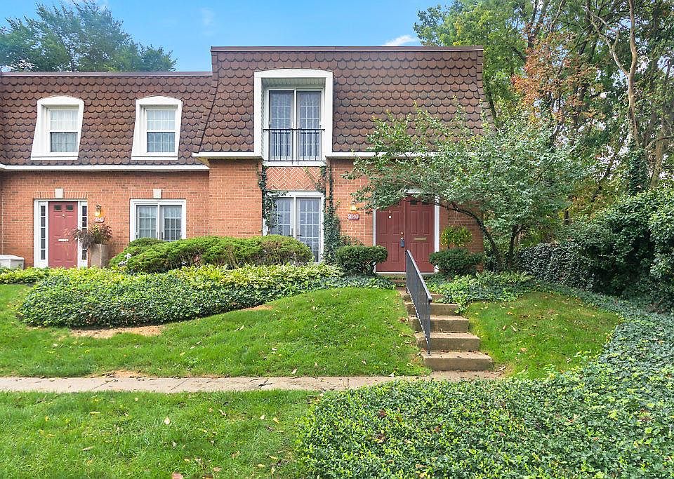 1st image of 2840 Chateau Cir S