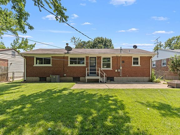 24th image of 245 Saint Patrick Ln