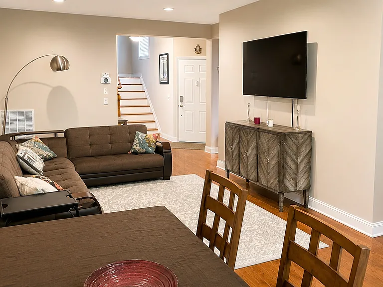 28 Camlet Ct — Photo 3