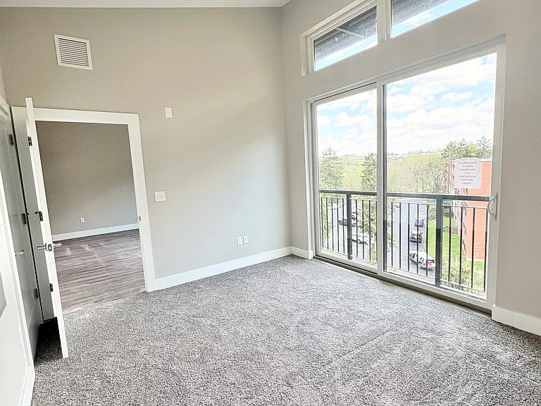 McKnight Flats — Photo 14