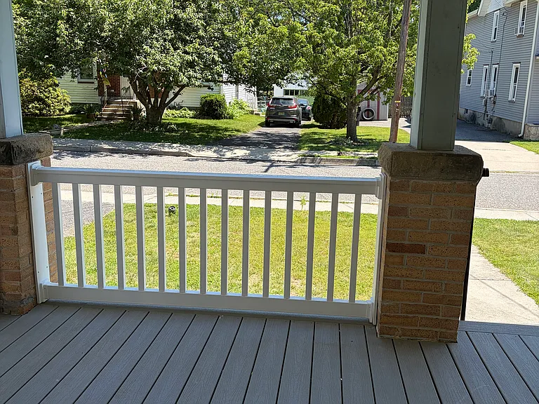Evergreen Ave — Photo 18
