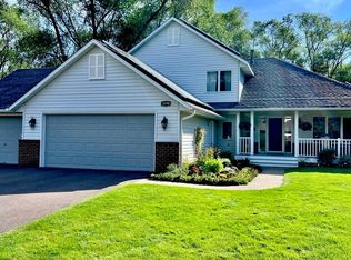 3598 Searle Ct, Vadnais Heights, MN 55127