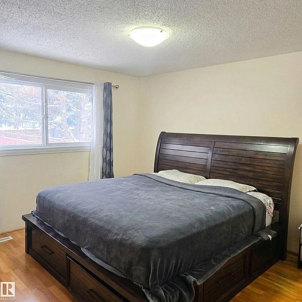 Edmonton House for rent - 4 Bedrooms — photo 8