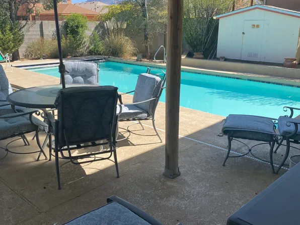 6825 Vivian Dr NE, Albuquerque, NM 87109