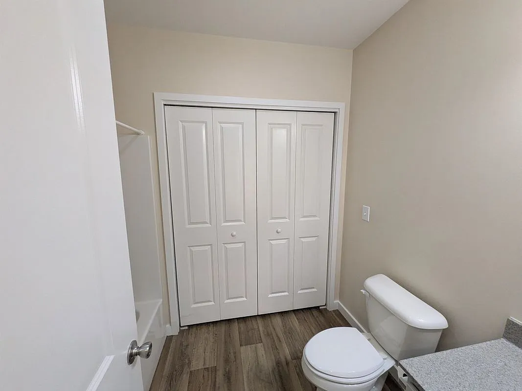 2 bed, 2.0 bath, 1369 sqft, $3,225 — Photo 3