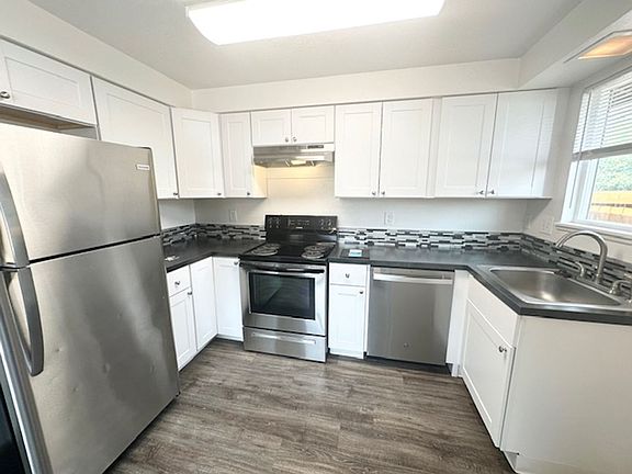 2nd image of 219 N Michigan Ave #D