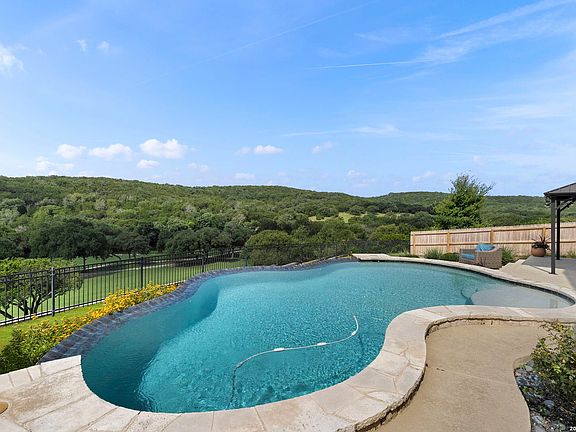5th image of 16835 Sonoma Ridge