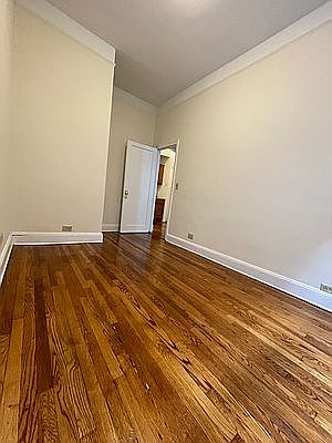 5th image of 336 E 30th St APT 3B