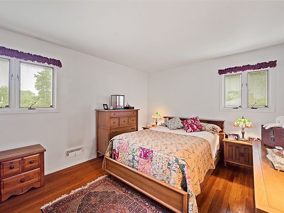 4th image of 11 Trout St
