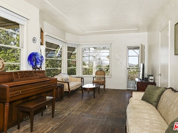 5th image of 1525 Sargent Pl