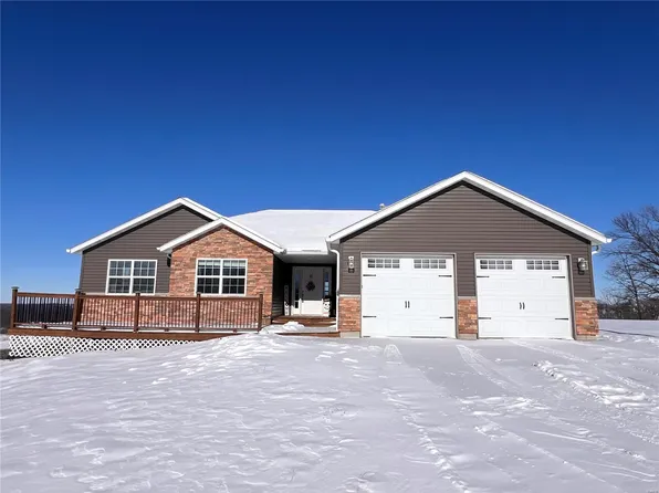 54370 Johnny Trl, Hannibal, MO 63401