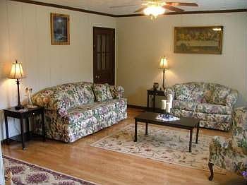 2nd image of 835 Falcon Ridge Rd