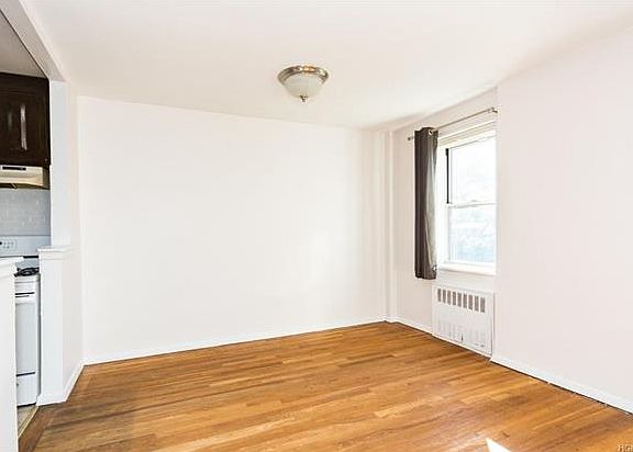 4th image of 7 Balint Dr APT 415