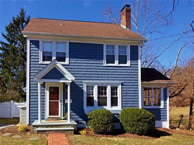 1st image of 61 Narragansett Ave