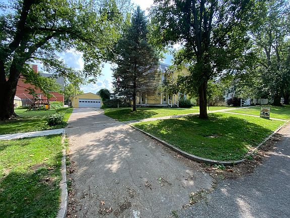 3rd image of 705 College St