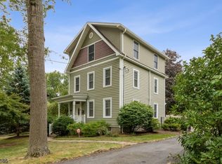 153 Northfield Rd, Livingston, NJ 07039