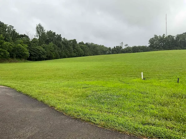 2092 E Charles Way, Bloomington, IN 47401