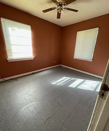5th image of 9 Norwood Dr
