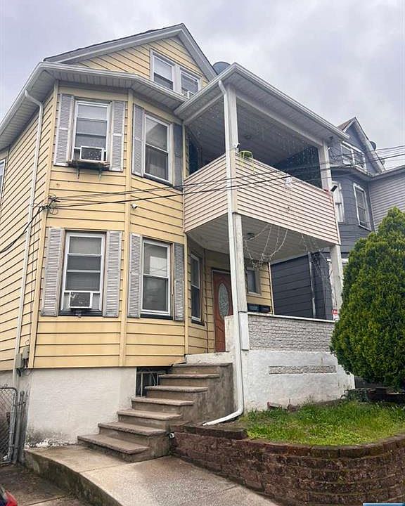 1st image of 88 Genessee Ave