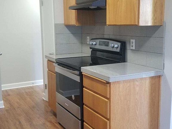 2nd image of 550 SW Edmunston St APT 18