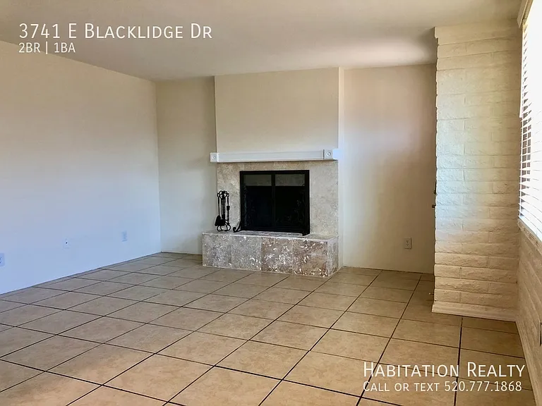 3741 E Blacklidge Dr — Photo 4