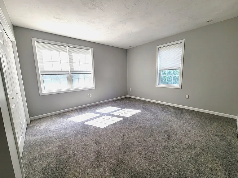 70 Oak Street Ext #3E — Photo 12