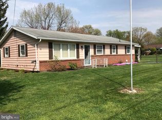 1355 Marvic Dr, Chambersburg, PA 17202