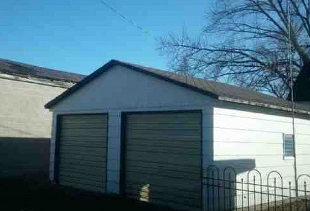 2nd image of 408 Whittier St