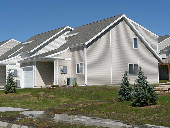 4th image of 1304 Newfoundland Dr