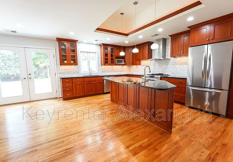 906 Neal Dr — Photo 9