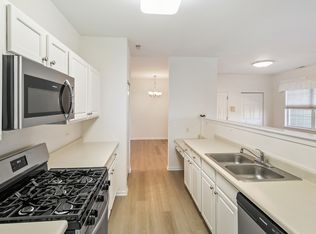 1153 Mount Vernon Dr, Grayslake, IL 60030