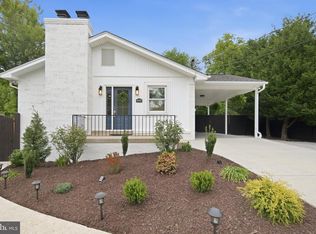 6368 Hillcrest Pl, Alexandria, VA 22312