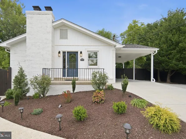 6368 Hillcrest Pl, Alexandria, VA 22312