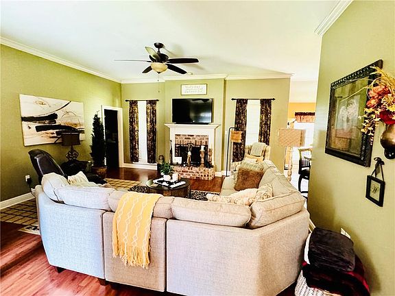4th image of 64560 Barrington Ct